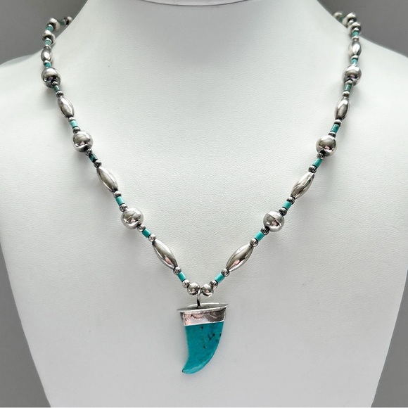 Vintage Southwestern Turquoise Bear Claw Bead Sterling Silver Necklace - Picture 6 of 10